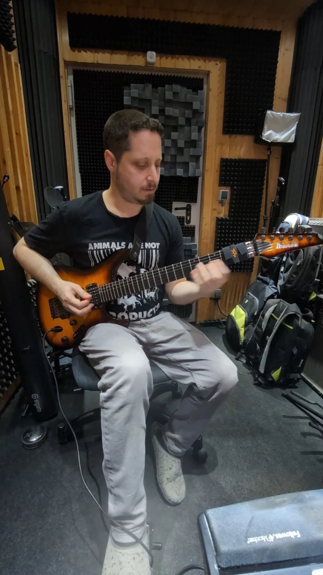 A new rocket is under construction... can you guess who the bass player is? 🎸

#guitarist #cinematicprog #fusionguitar #progguitar #jazzfusion #progrock #guitarsolo #progrock #cinematicfusion #progressiverock #prog